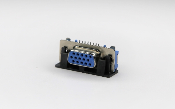 D-Sub (VGA) D-Sub (VGA)